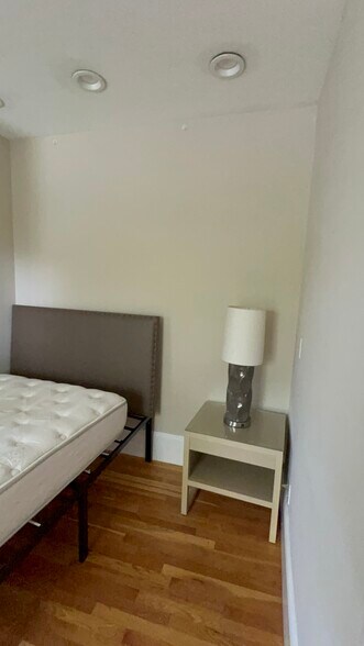 Building Photo - 1000 Memorial Dr