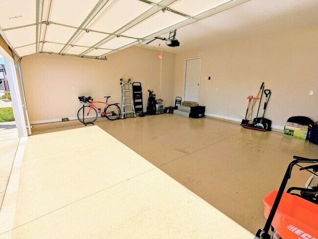 Building Photo - 241 Butterfield Dr