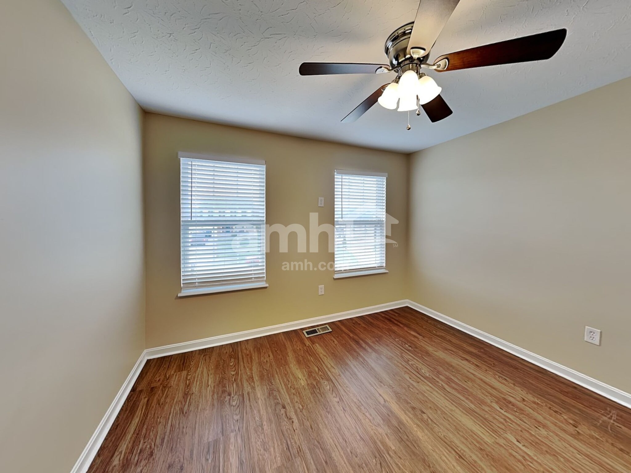 Building Photo - 10319 Fredricksburg Rd