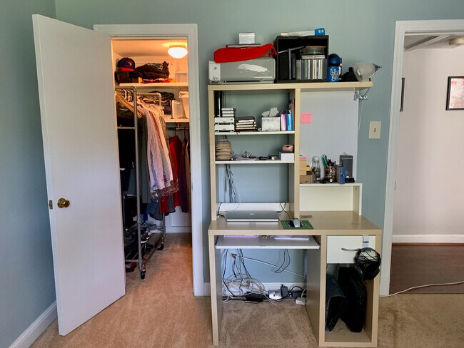 Building Photo - 2601 Arlington Blvd