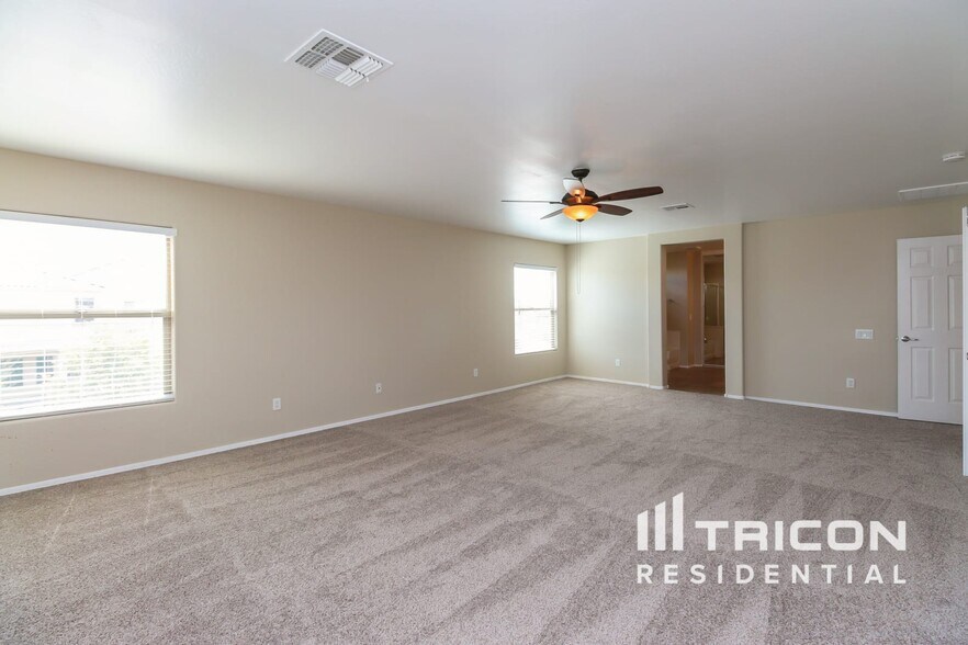 Building Photo - 43009 W Kristal Ln