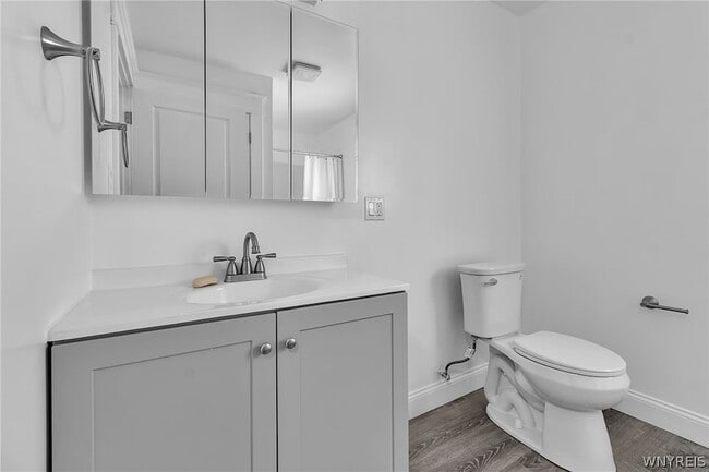 Building Photo - 49 Virgil Ave