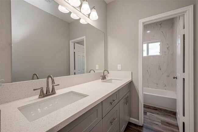 Building Photo - 4741 Bricker St