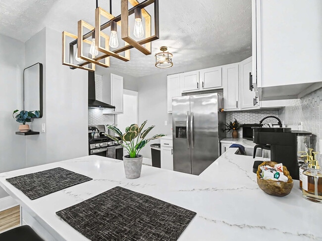 Building Photo - 3457 W 128th St