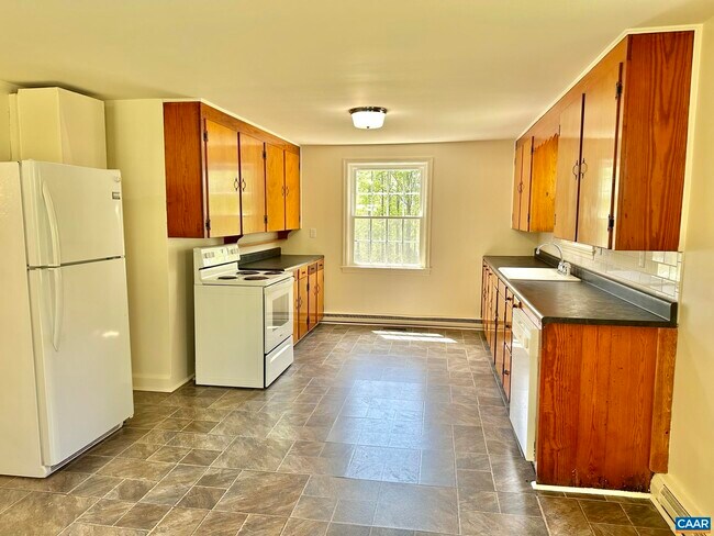 Building Photo - 2278 Hansens Mountain Rd