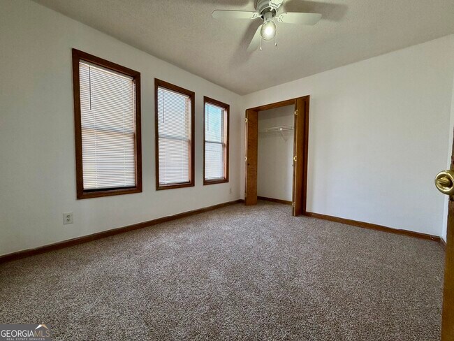 Building Photo - 6206 Westridge Trce