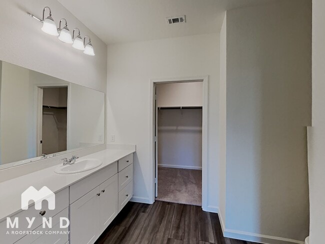 Building Photo - 720 Bois D'Arc Ln