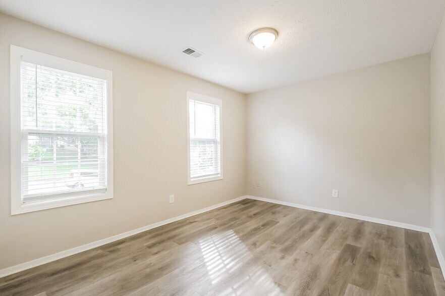 Building Photo - 140 Birch Rill Dr
