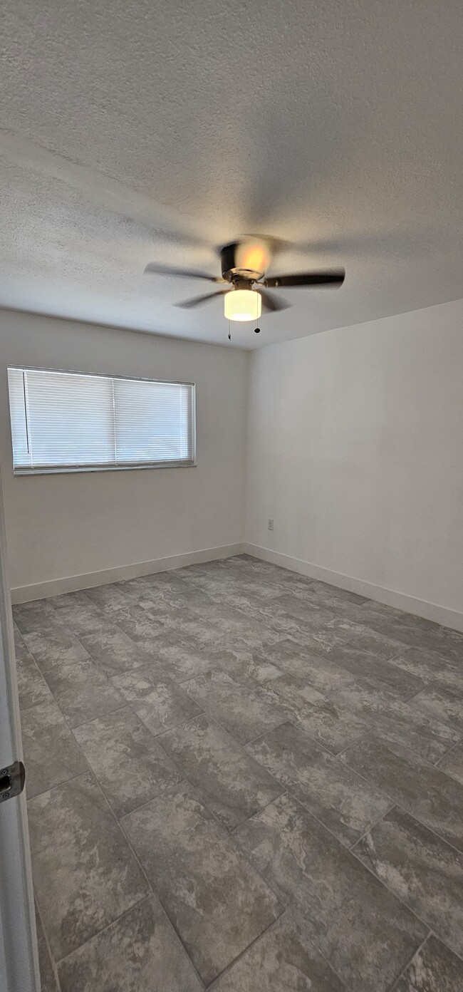 Building Photo - 301 87th Ave