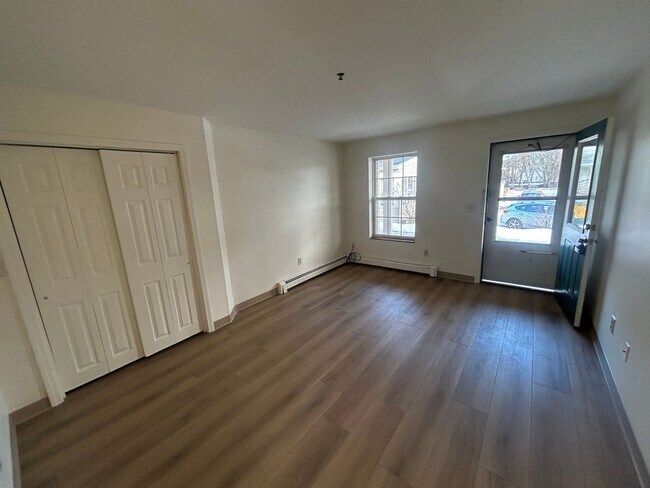 Building Photo - 34 Lafayette St