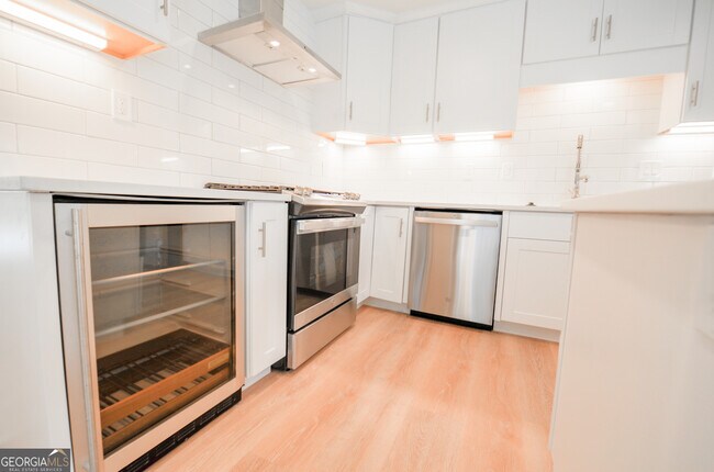 Building Photo - 290 Ginger Cake Rd