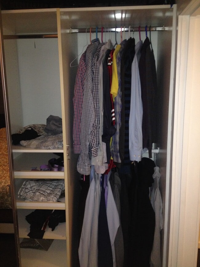 Building Photo - 6 3rd Pl