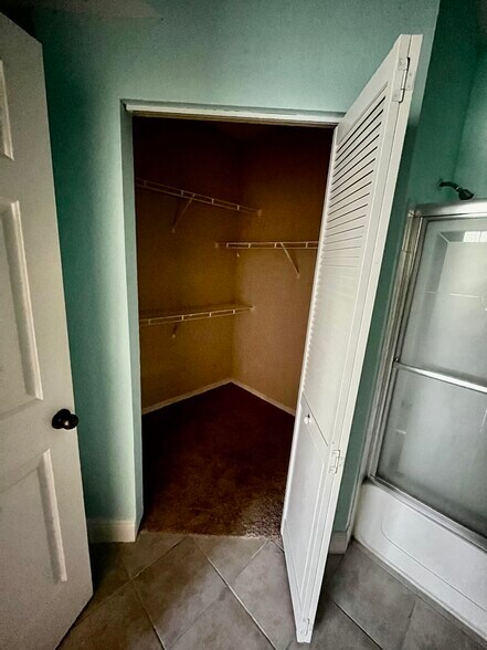 Master closet - 6420 Raleigh St