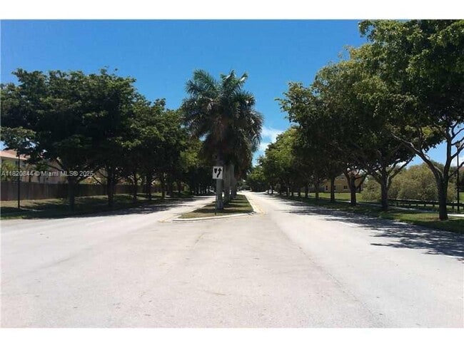 Building Photo - 8963 SW 215th Ln