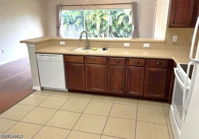 Building Photo - 8334 Robin Rd