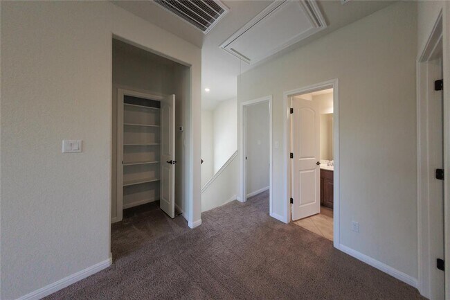 Building Photo - 524 Windom Way