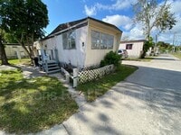 Building Photo - 4900 Tice St