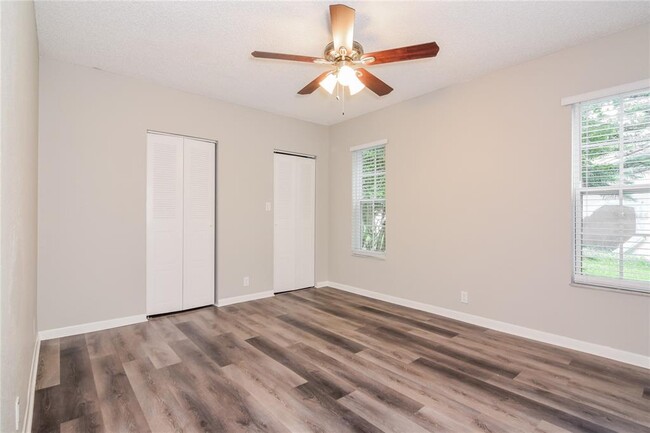 Building Photo - 706 Holly Terrace