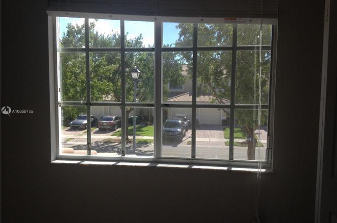 Building Photo - 9115 Chambers St