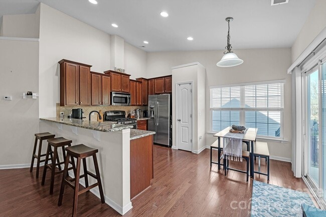 Building Photo - 5826 Castlecove Rd