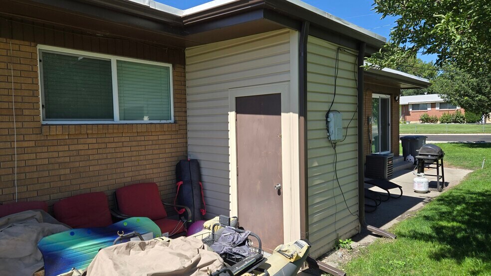 Building Photo - 521 S 330 E