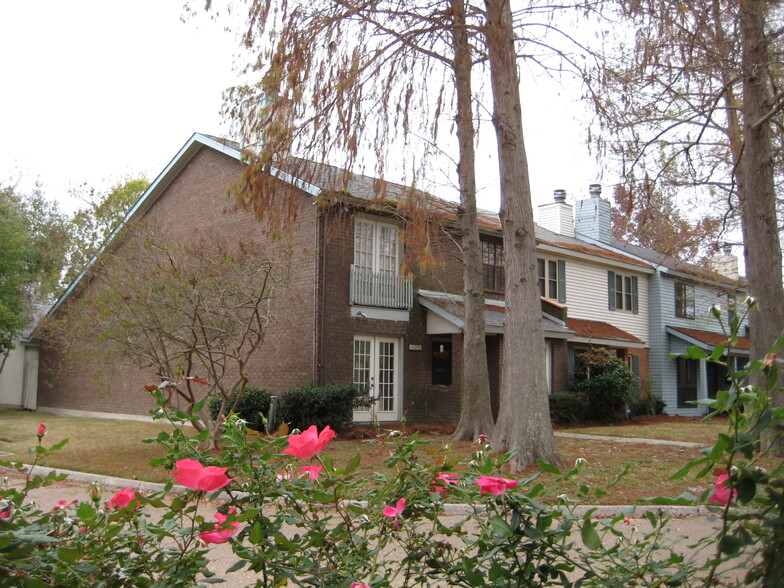 Primary Photo - 5420 Heatherstone Dr