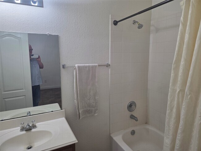 Building Photo - 12062 Bach Orchard Tr