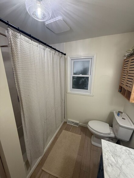 Building Photo - 15 Alvina Blvd