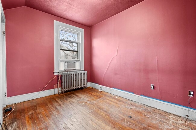 Building Photo - 29 Abner St