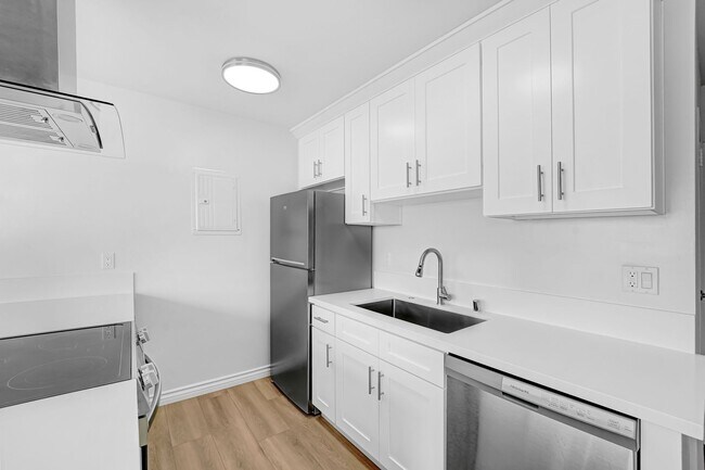 Building Photo - 1122 Washington Ave