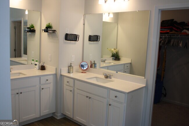 Building Photo - 3520 Pickens Lndg Dr