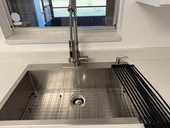 Building Photo - 221 Bilbao St