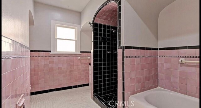 Building Photo - 501 Avenue B Ave