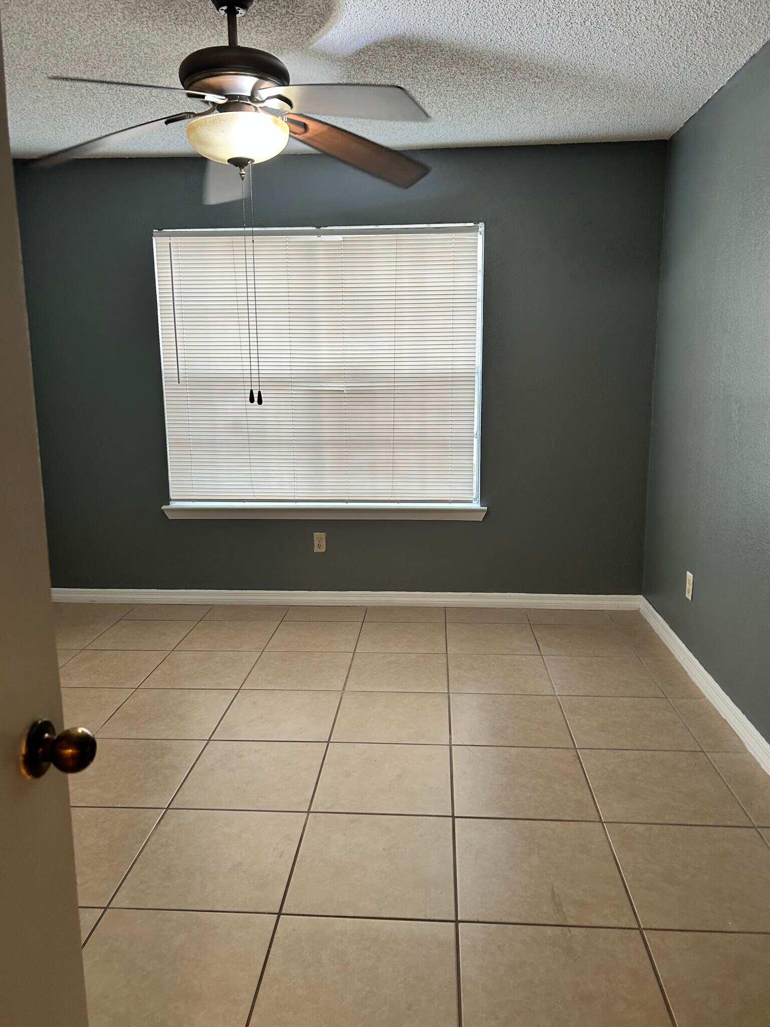 Building Photo - 5530 Chrishire Way