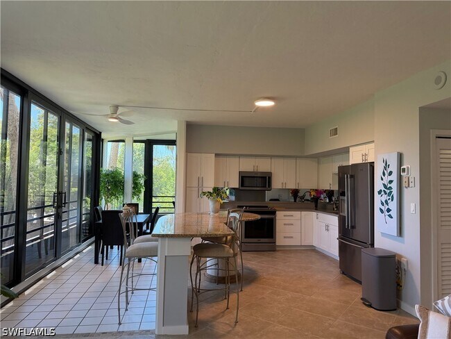 Building Photo - 5555 Heron Point Dr