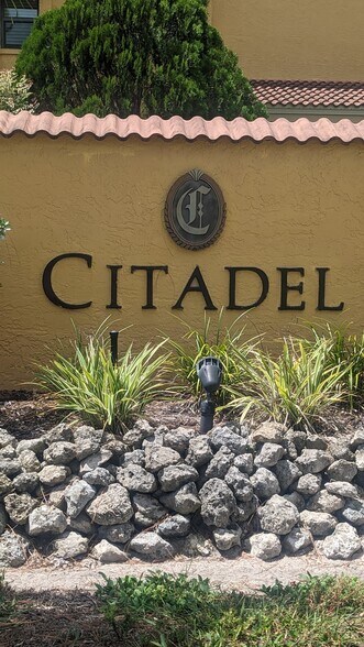 Building Photo - 9871 Citadel Ln