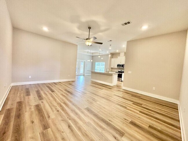Building Photo - 5655 Dunridge Drive