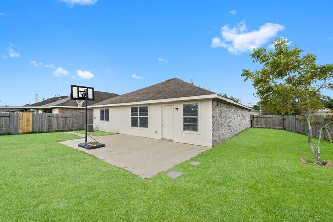 Building Photo - 2530 Fox River Ln