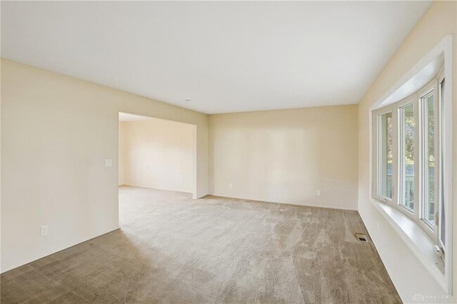 Building Photo - 5336 Red Coach Rd