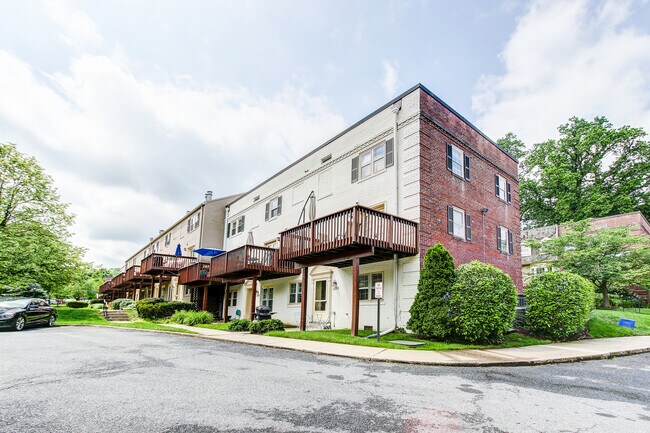 Building Photo - 6730 Offutt Ln