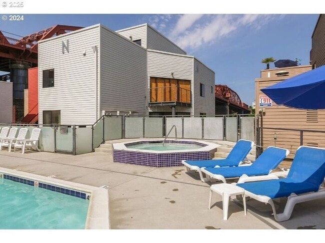 Building Photo - Modern Waterfront Living at The McCormick Pier! Call TODAY to schedule a tour! 503-664-4101