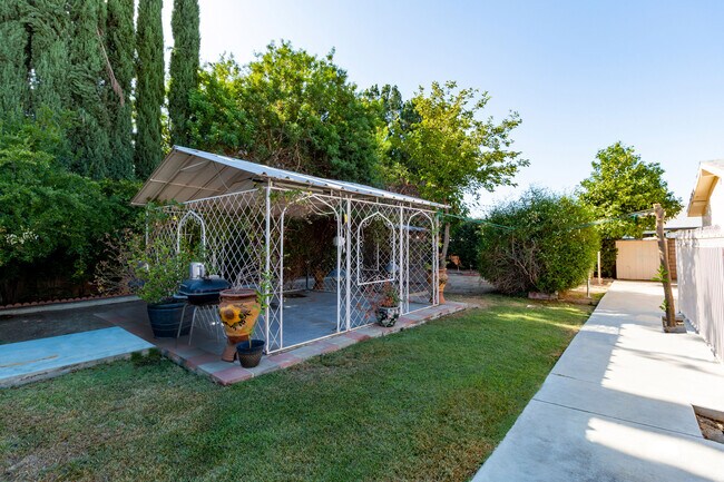 Building Photo - 6340 Wilbur Ave