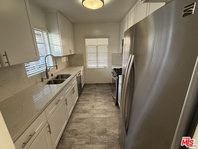 Building Photo - 1321 Laurel Ave