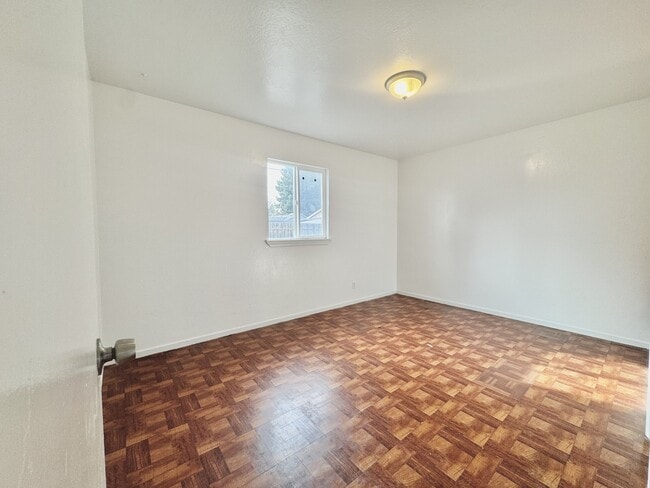 Building Photo - 277 Cherry Way