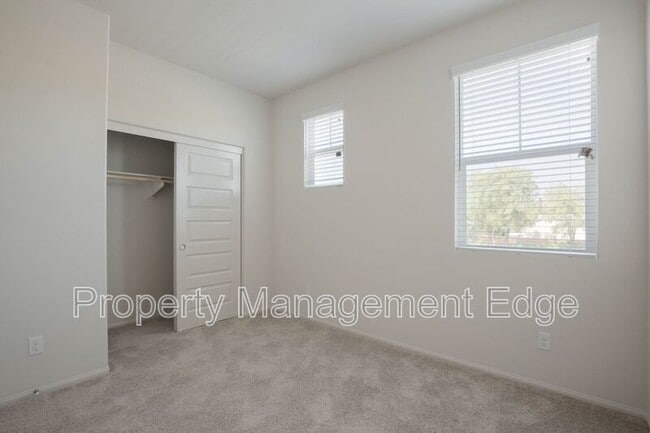 Building Photo - 40268 Birchfield Dr