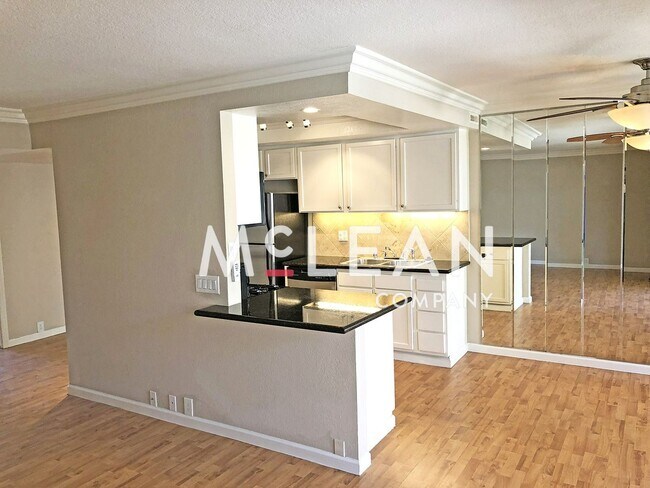 Primary Photo - Sweet One Bedroom!