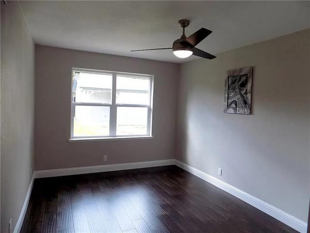 Building Photo - 406 Dover Dr