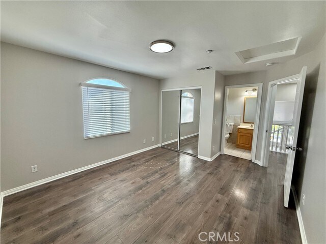 Building Photo - 930 S Charlotte Ave