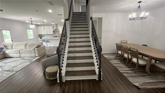 Building Photo - 651 Allier Ter