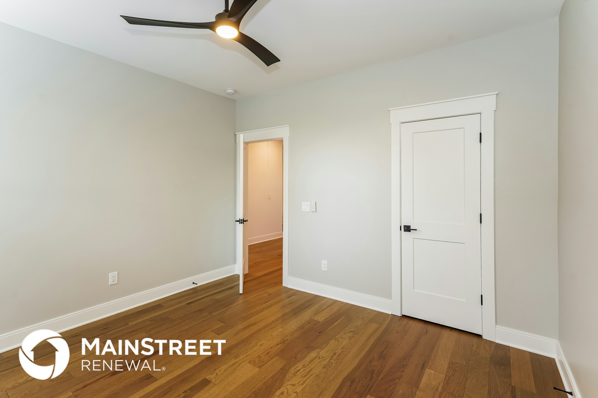 Building Photo - 606 26th Ave N